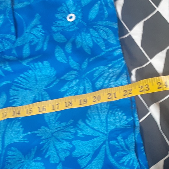 OP  BLUE FLORAL SWIM TRUNKS,  SIZE 3XL (48-50) - Picture 7 of 9
